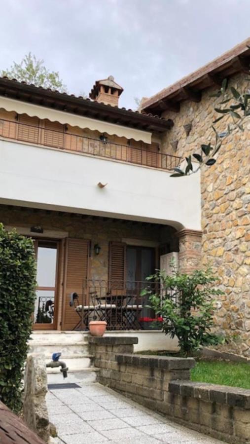Apartament Il Poggio Da Leo Capanne Zewnętrze zdjęcie